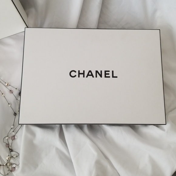 2 CHANEL Keepsake boxes $50 - Picture 2 of 8
